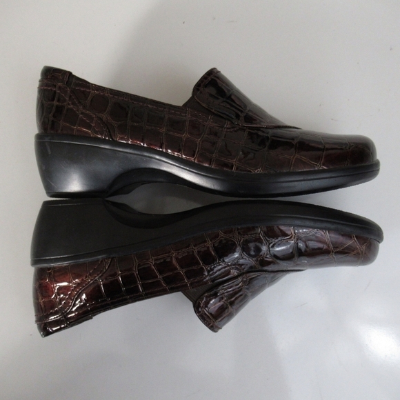 Clarks Bendables Patent Croc Embossed Loafers Shoes 38634 - Picture 7 of 14